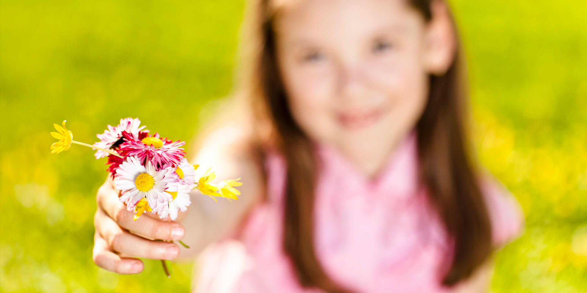 Kind mit Blumen Kind mit Blumen