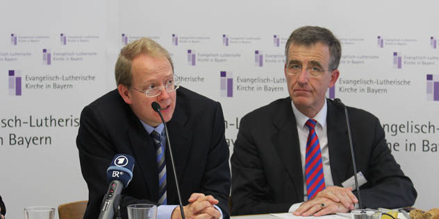 Erich Theodor Barzen und Joachim Pietzcker Pressekonferenz Herbstsynode, Bild: © ELKB