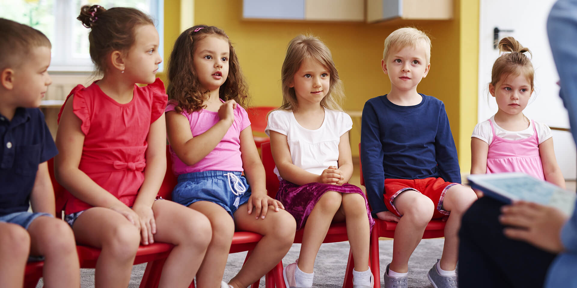 Kinder in einem Kindergarten